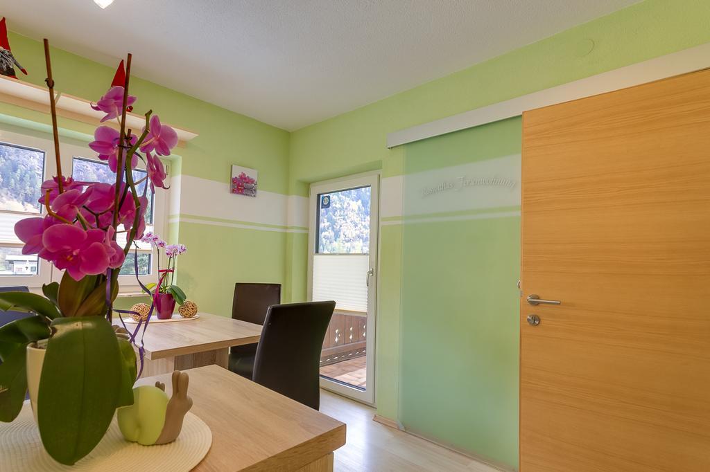 Biancas Ferienwohnung Im Haus Roswitha Tumpen Exterior photo